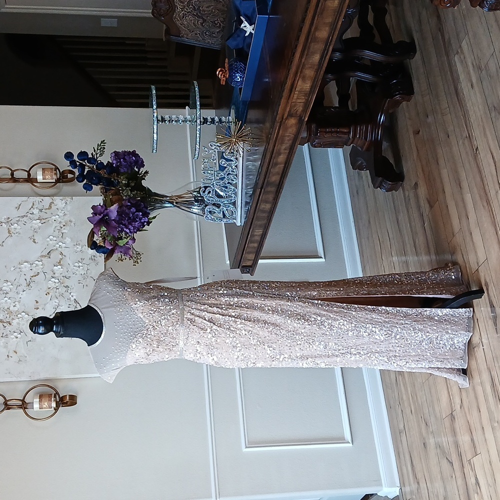 New Women's Mac Duggal Embellished Neck Illusion Cap Sleeve Floor Length Gown 4 - Picture 14 of 17
